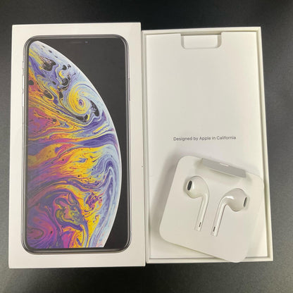 【全額返金保証】【最速発送】Apple iPhone iPhone XS Max 64GB シルバー docomo 白ロム 動作確認済 74%