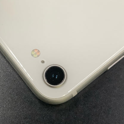【全額返金保証】【最速発送】Apple iPhone iPhone SE（第3世代） 128GB スターライト Softbank 白ロム 動作確認済 78%