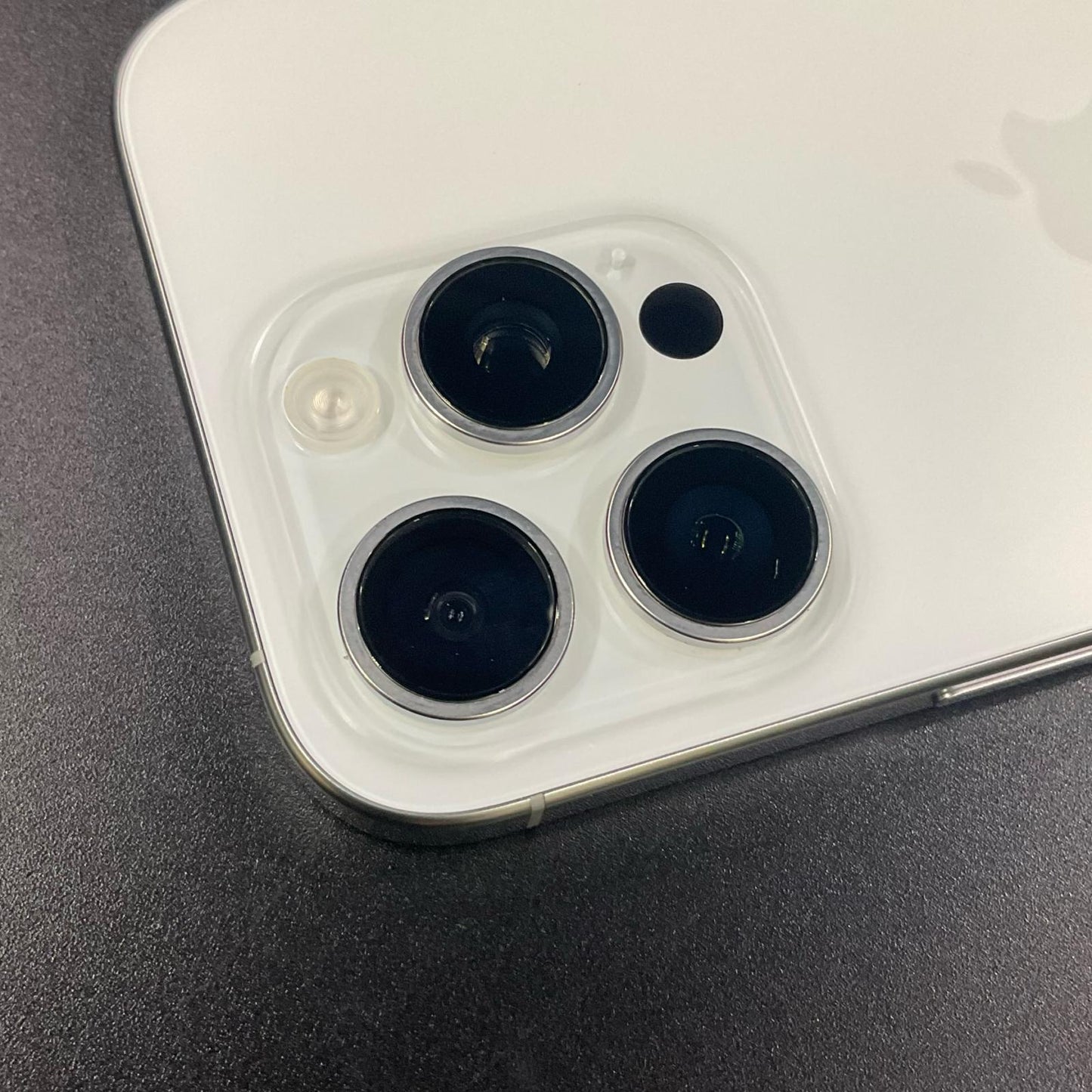 【全額返金保証】【最速発送】Apple iPhone iPhone 16 Pro 512GB ホワイトチタニウム SIMフリー 白ロム 動作確認済 93%
