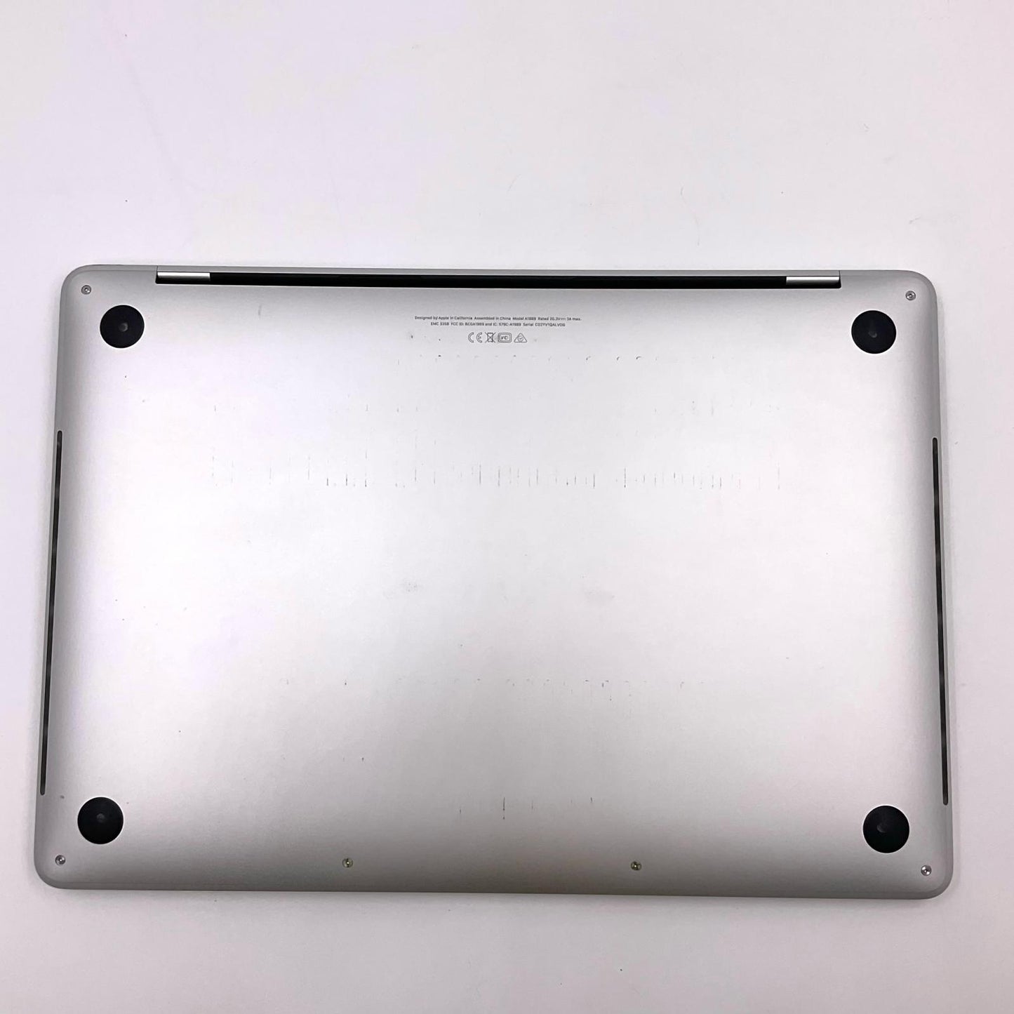 【最速発送】Apple MacBook Pro 13インチ 2019 2.4 GHz クアッドコアIntel Core i5 8GB SSD 256GB シルバー 43.4%【難有】