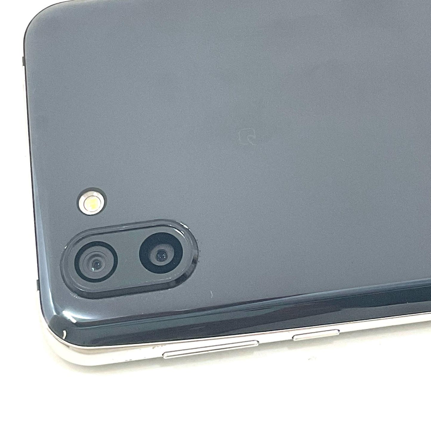 【全額返金保証】【最速発送】SHARP AQUOS R2 64GB ブラック docomo SH-03K 白ロム 動作確認済