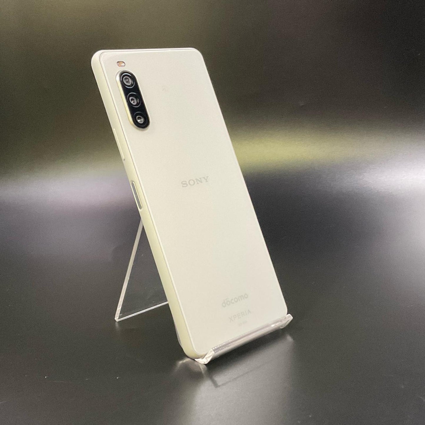 【最速発送】Sony Xperia 10 II 64GB ホワイト docomo SO-41A 白ロム【難有】