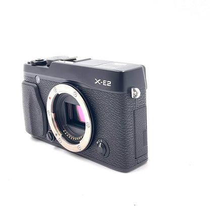 【全額返金保証】【最速発送】FUJIFILM デジタル一眼 X-E2 ボディ ブラック 美品 動作確認済