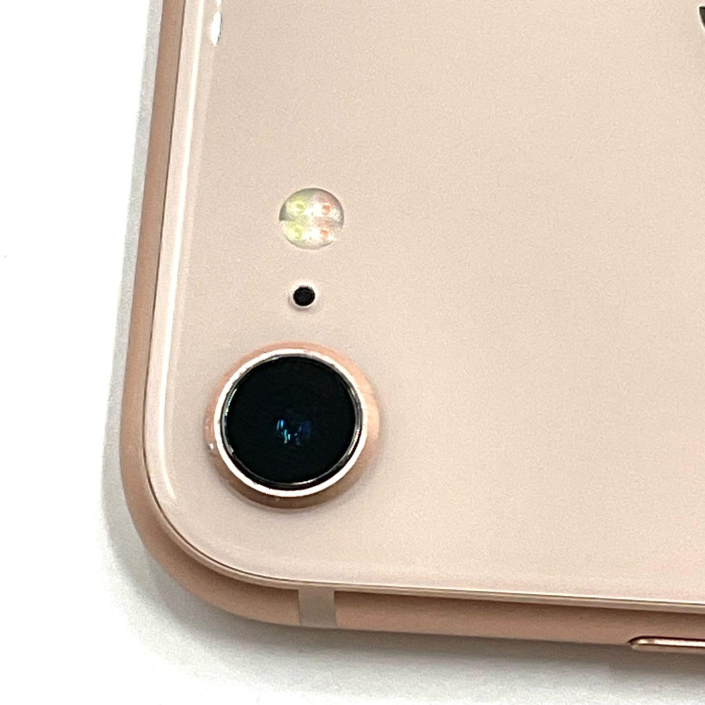 【全額返金保証】【最速発送】Apple iPhone iPhone 8 64GB ゴールド docomo 白ロム 動作確認済 76%
