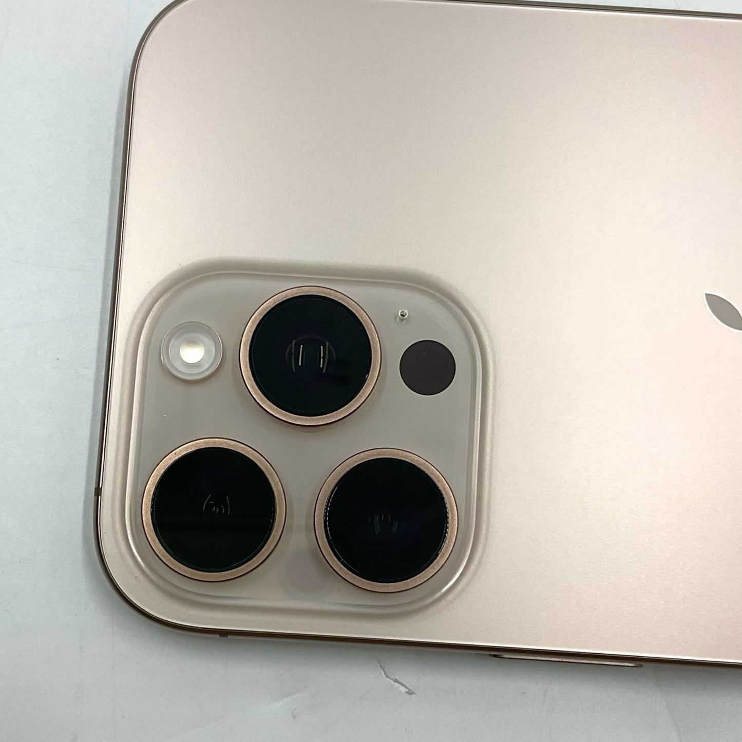 【全額返金保証】【最速発送】Apple iPhone iPhone 16 Pro Max 256GB デザートチタニウム SIMフリー 白ロム 美品 動作確認済 92%
