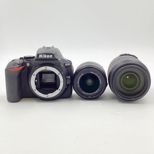 【全額返金保証】【最速発送】Nikon デジタル一眼 D5500 ダブルズームキット ブラック 動作確認済