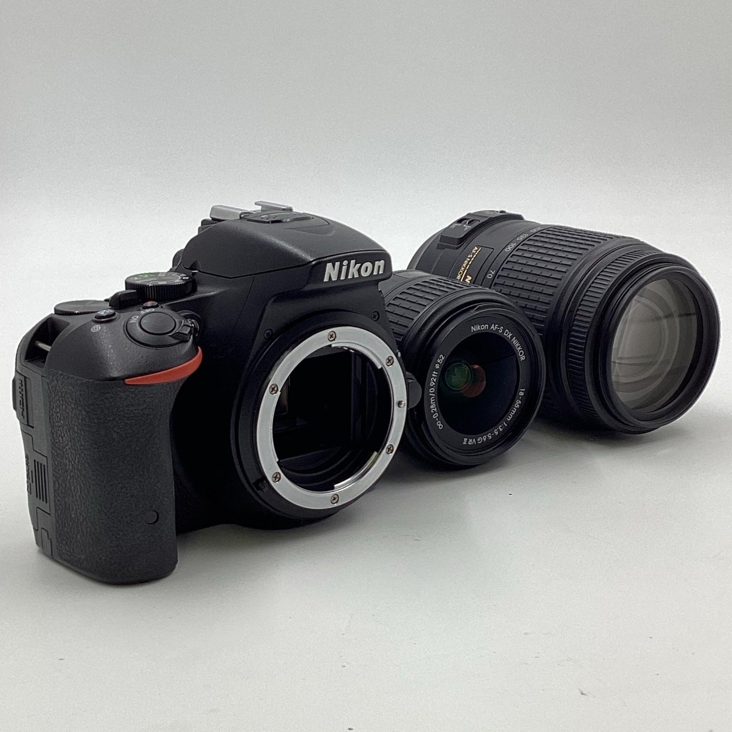 【全額返金保証】【最速発送】Nikon デジタル一眼 D5500 ダブルズームキット ブラック 動作確認済