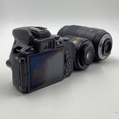【全額返金保証】【最速発送】Nikon デジタル一眼 D5500 ダブルズームキット ブラック 動作確認済