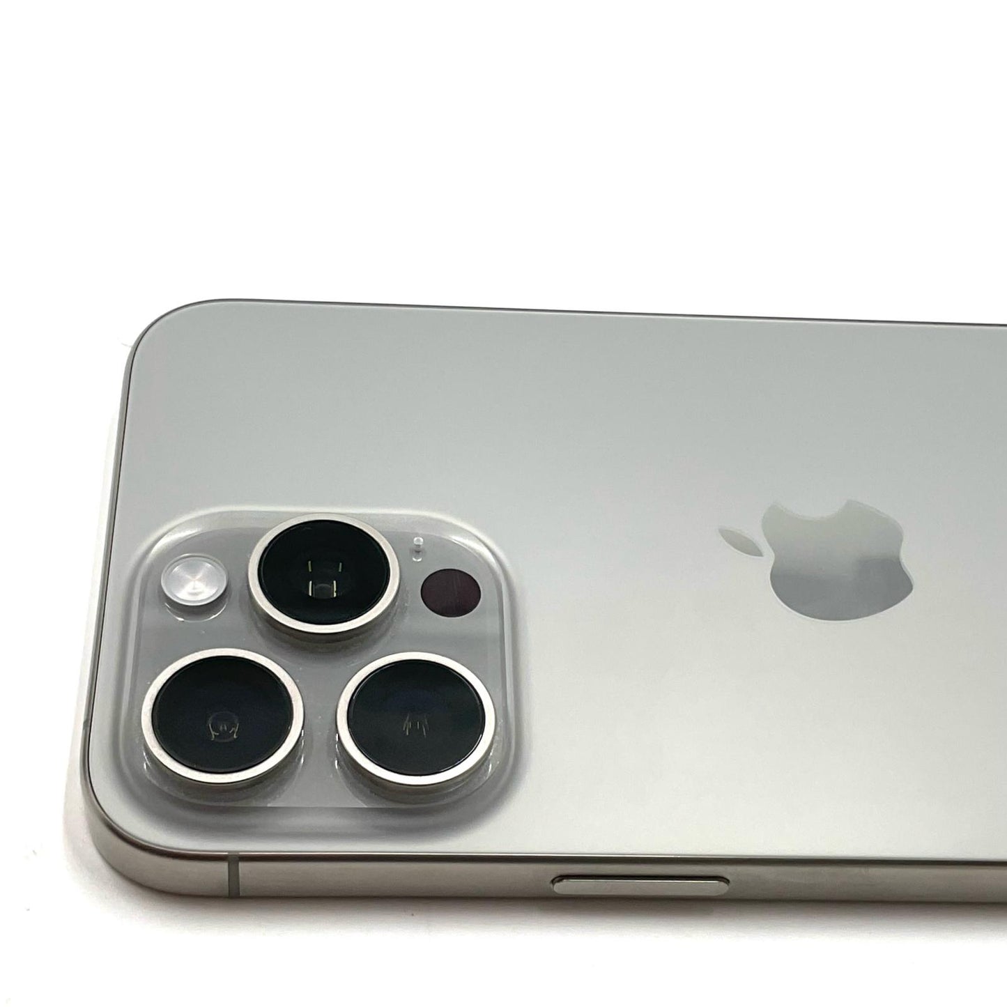 【全額返金保証】【最速発送】Apple iPhone iPhone 15 Pro Max 256GB ナチュラルチタニウム SIMフリー 白ロム 美品 動作確認済 85%