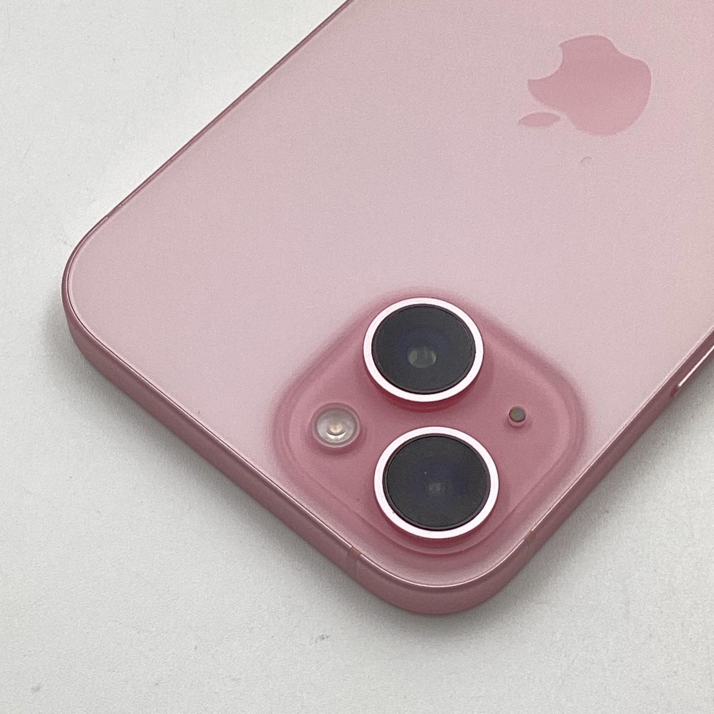 【全額返金保証】【最速発送】Apple iPhone iPhone 15 128GB ピンク docomo 白ロム 美品 動作確認済 88%