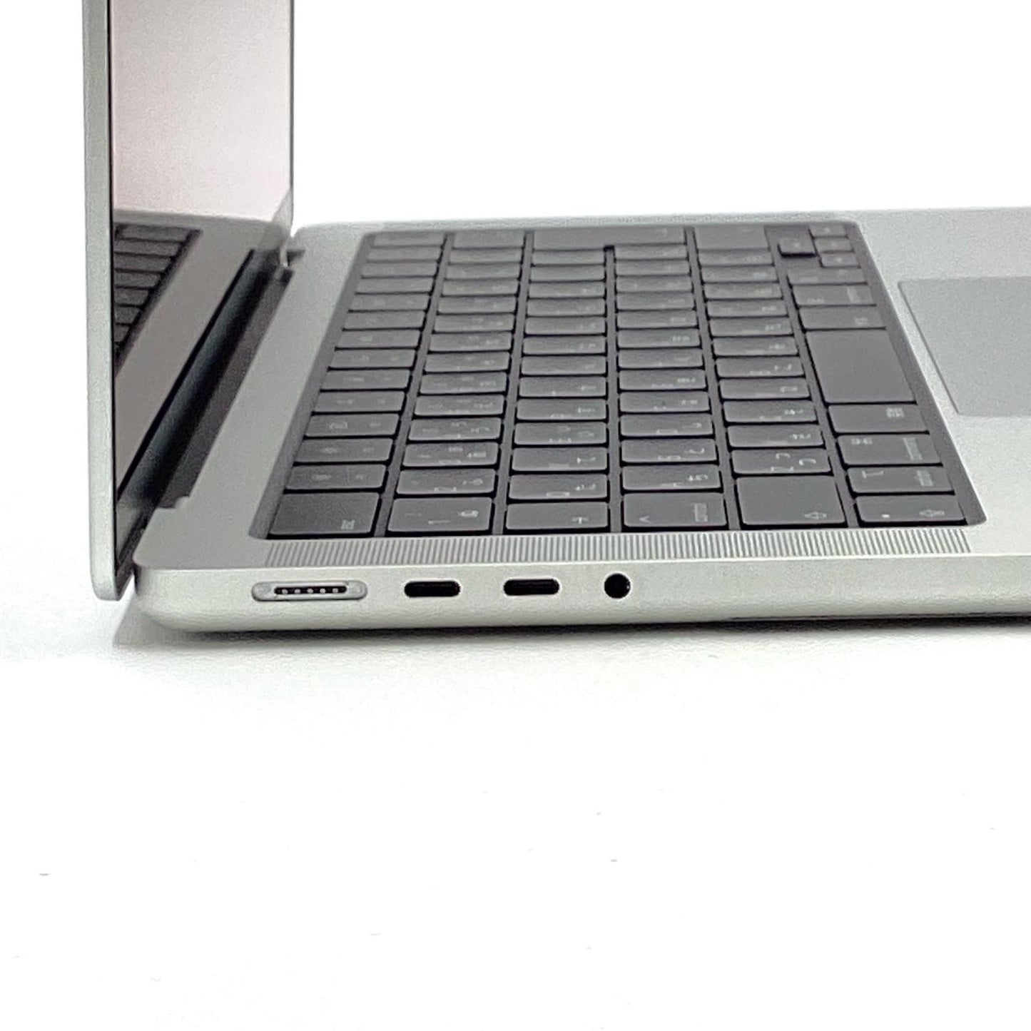 【全額返金保証】【最速発送】Apple MacBook Pro 14インチ 2023 Apple M3 8GB SSD 512GB シルバー 99% 美品 動作確認済