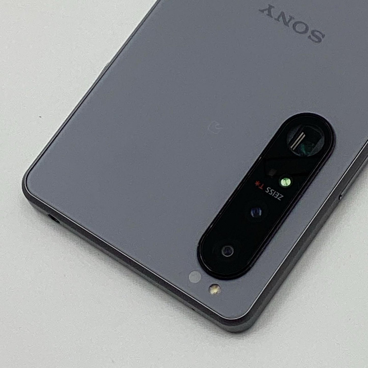 【最速発送】Sony Xperia Xperia1 III 256GB フロストグレー docomo SO-51B 白ロム【難有】