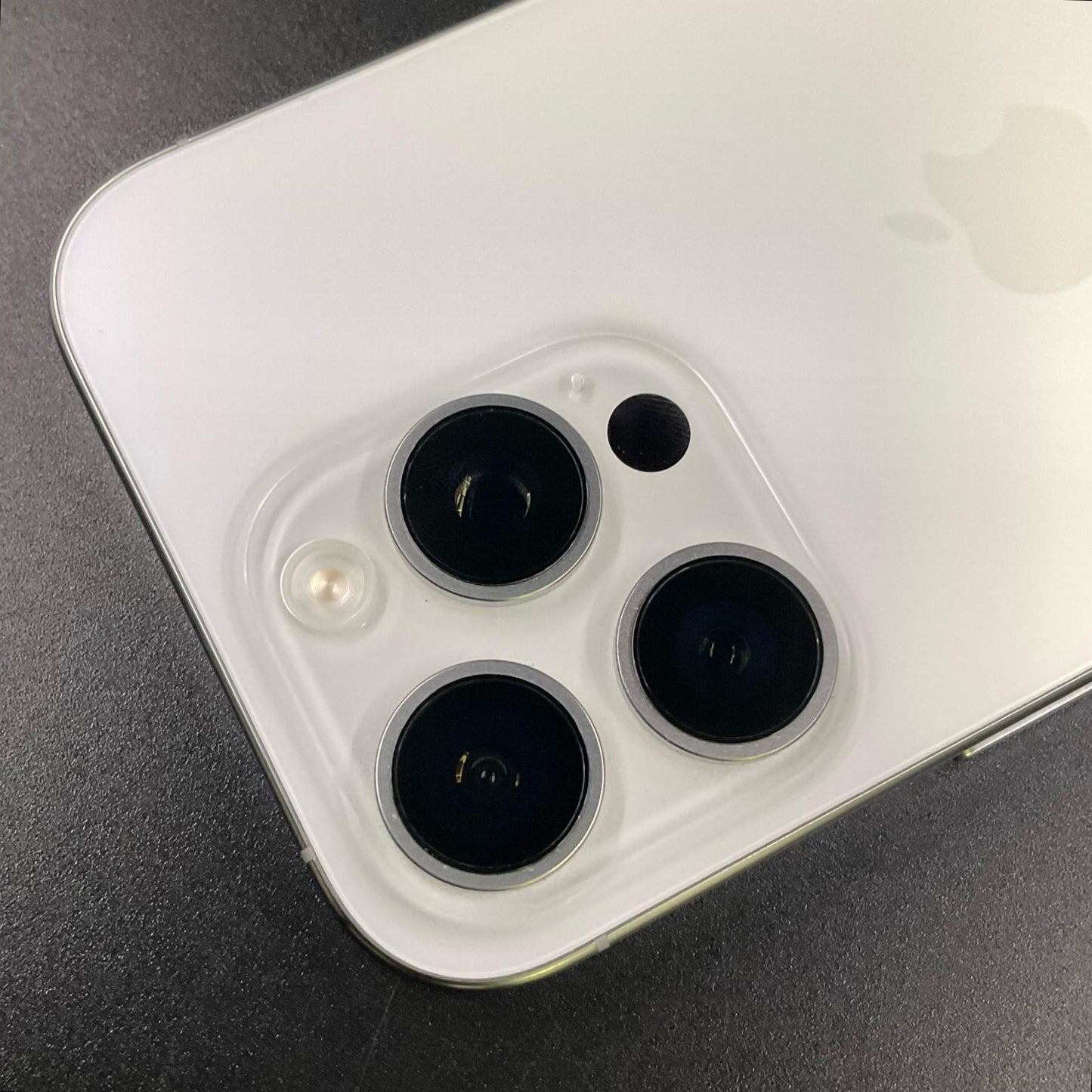 【全額返金保証】【最速発送】Apple iPhone iPhone 16 Pro 128GB ホワイト SIMフリー 白ロム 超美品 動作確認済 100%