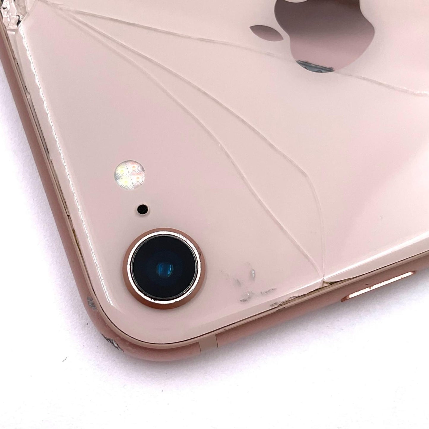 【最速発送】Apple iPhone iPhone 8 256GB ゴールド docomo SIMフリー 白ロム【難有】 74%