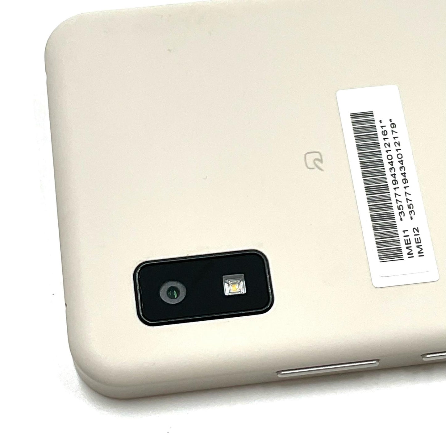 【全額返金保証】【最速発送】SHARP AQUOS wish 64GB ホワイト au SHG06 白ロム 美品 動作確認済