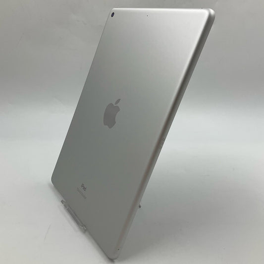 【全額返金保証】【最速発送】Apple iPad iPad 10.2インチ 第9世代 64GB シルバー Wi-Fi 美品 動作確認済