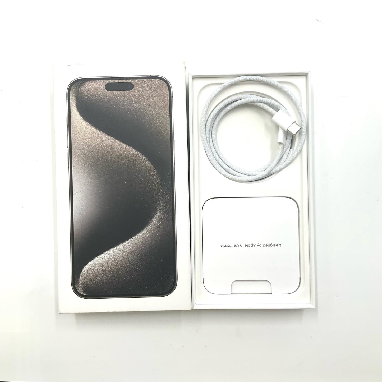【全額返金保証】【最速発送】Apple iPhone iPhone 15 Pro Max 256GB ナチュラルチタニウム SIMフリー 白ロム 美品 動作確認済 88%