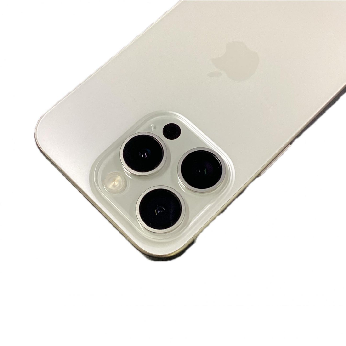【全額返金保証】【最速発送】Apple iPhone iPhone 15 Pro 256GB ホワイトチタニウム docomo 白ロム 美品 動作確認済 89%