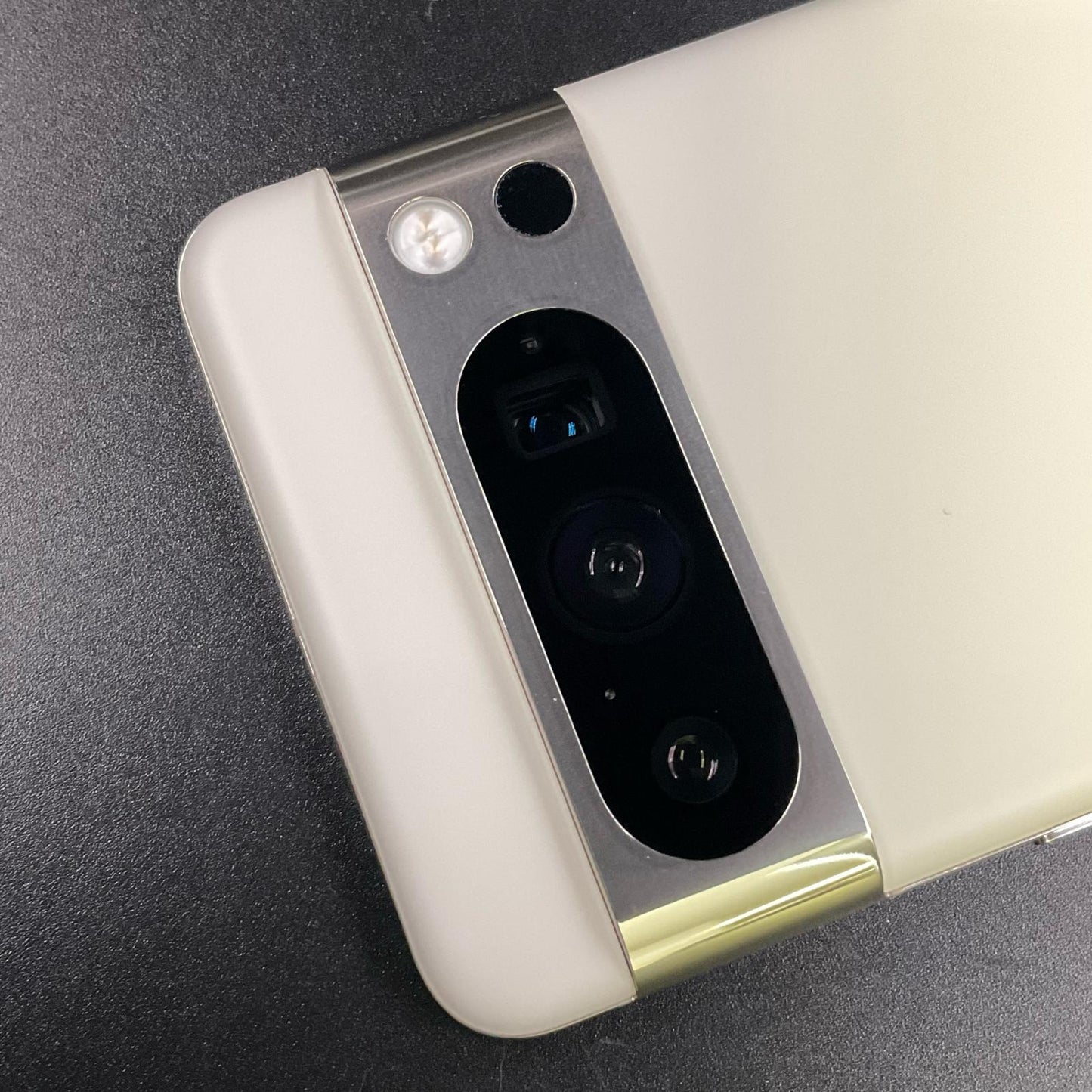 【全額返金保証】【最速発送】Google Pixel 8 Pro 256GB Porcelain SIMフリー GE9DP 白ロム 動作確認済