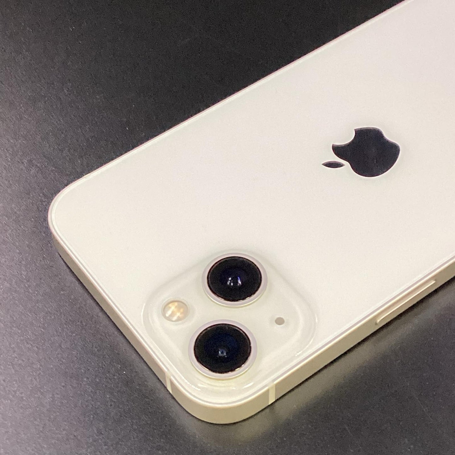 【全額返金保証】【最速発送】Apple iPhone iPhone 13 128GB スターライト Softbank 白ロム 動作確認済 82%