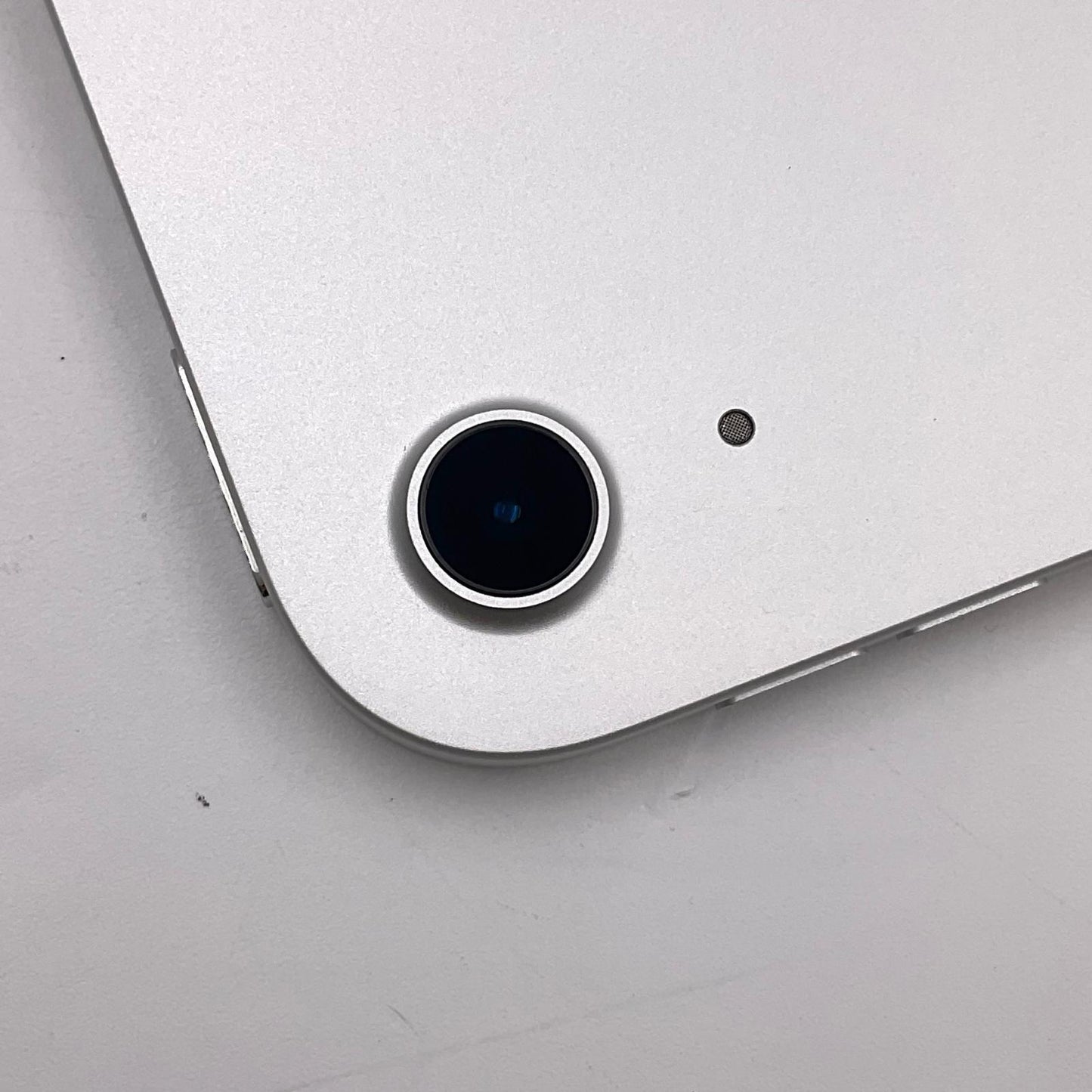 【全額返金保証】【最速発送】Apple iPad iPad 10.9インチ 第10世代 64GB シルバー Wi-Fi 美品 動作確認済