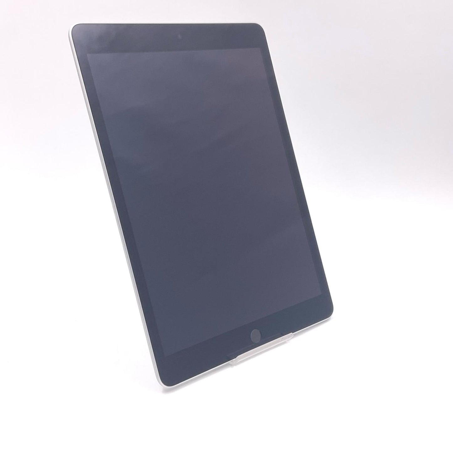 【全額返金保証】【最速発送】Apple iPad iPad 10.2インチ 第9世代 64GB シルバー Wi-Fi 美品 動作確認済