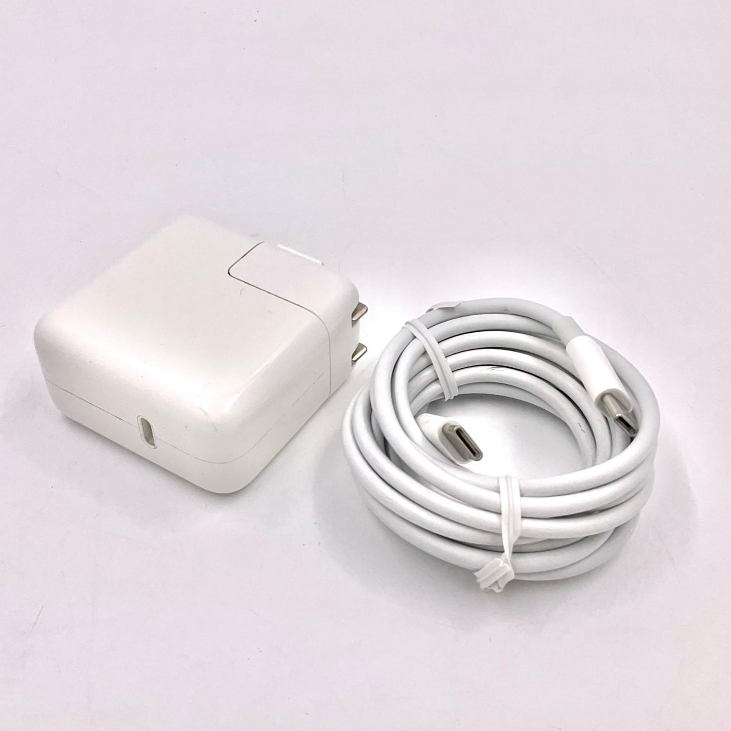 【全額返金保証】【最速発送】Apple MacBook Air 2020 Apple M1 8GB M.2 SSD 256GB スペースグレイ 100% 美品 動作確認済