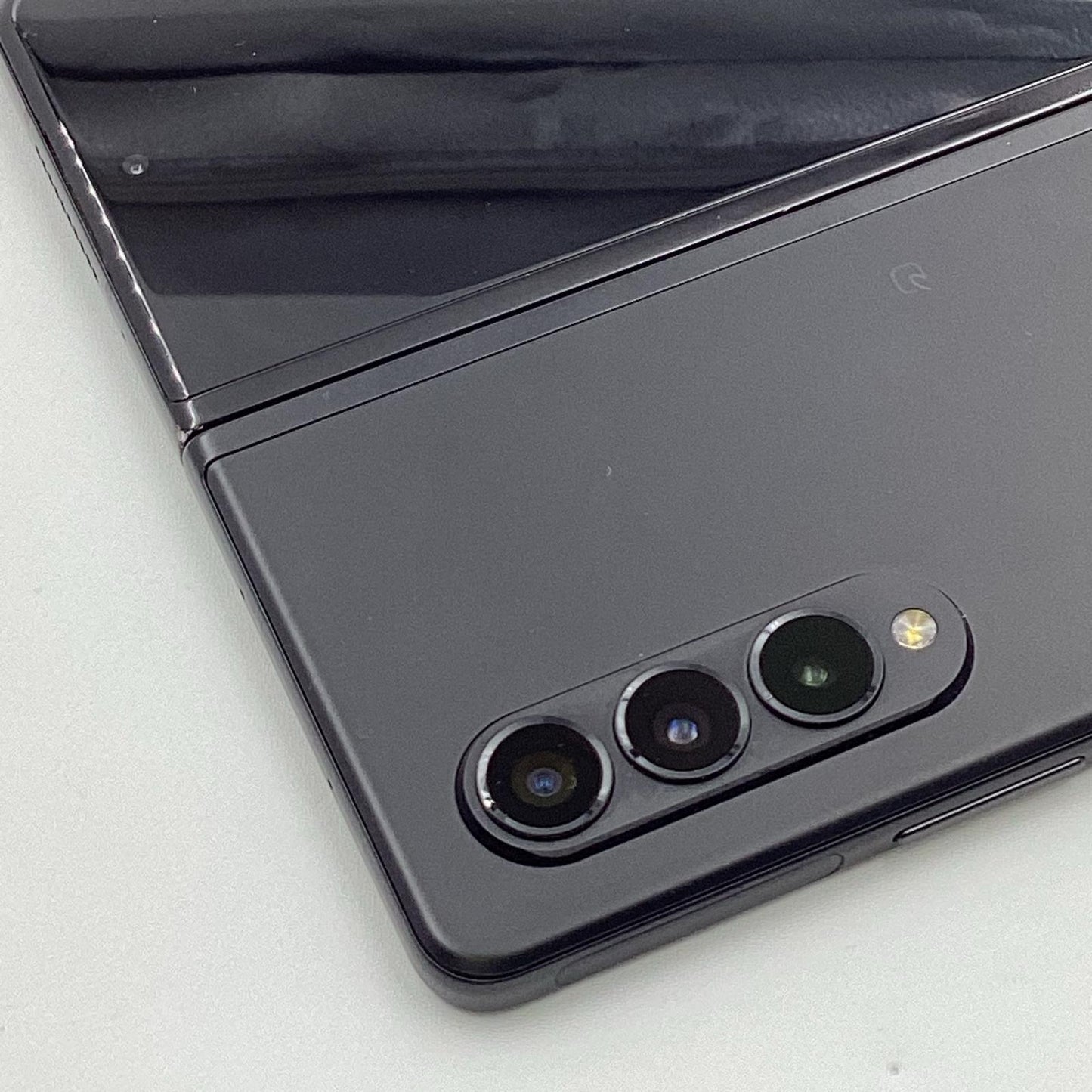 【最速発送】SAMSUNG Galaxy Z Fold3 5G 256GB ファントムブラック au SCG11【難有】