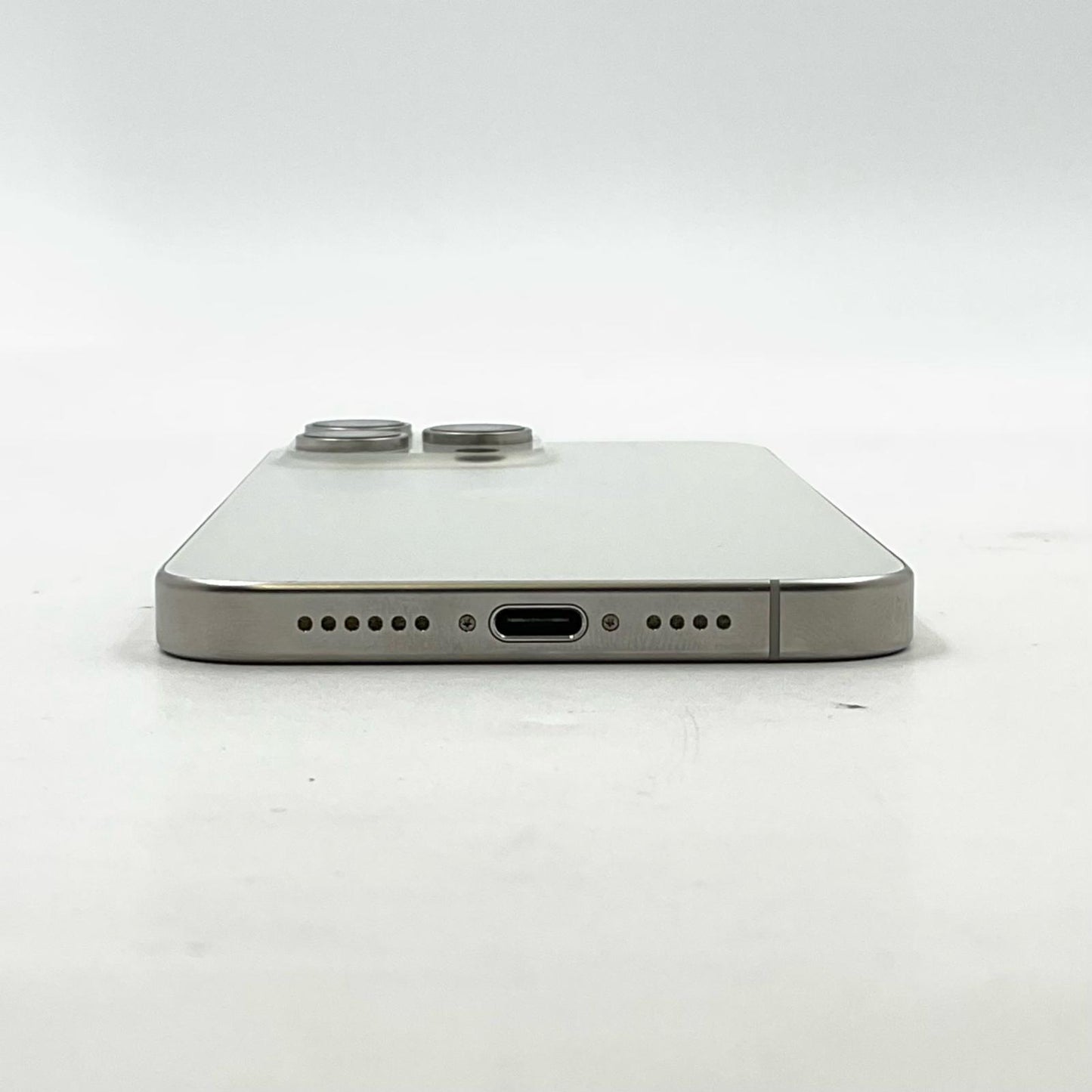【全額返金保証】【最速発送】Apple iPhone iPhone Pro Max 15 Pro Max 256GB ホワイトチタニウム SIMフリー 白ロム 動作確認済 86%
