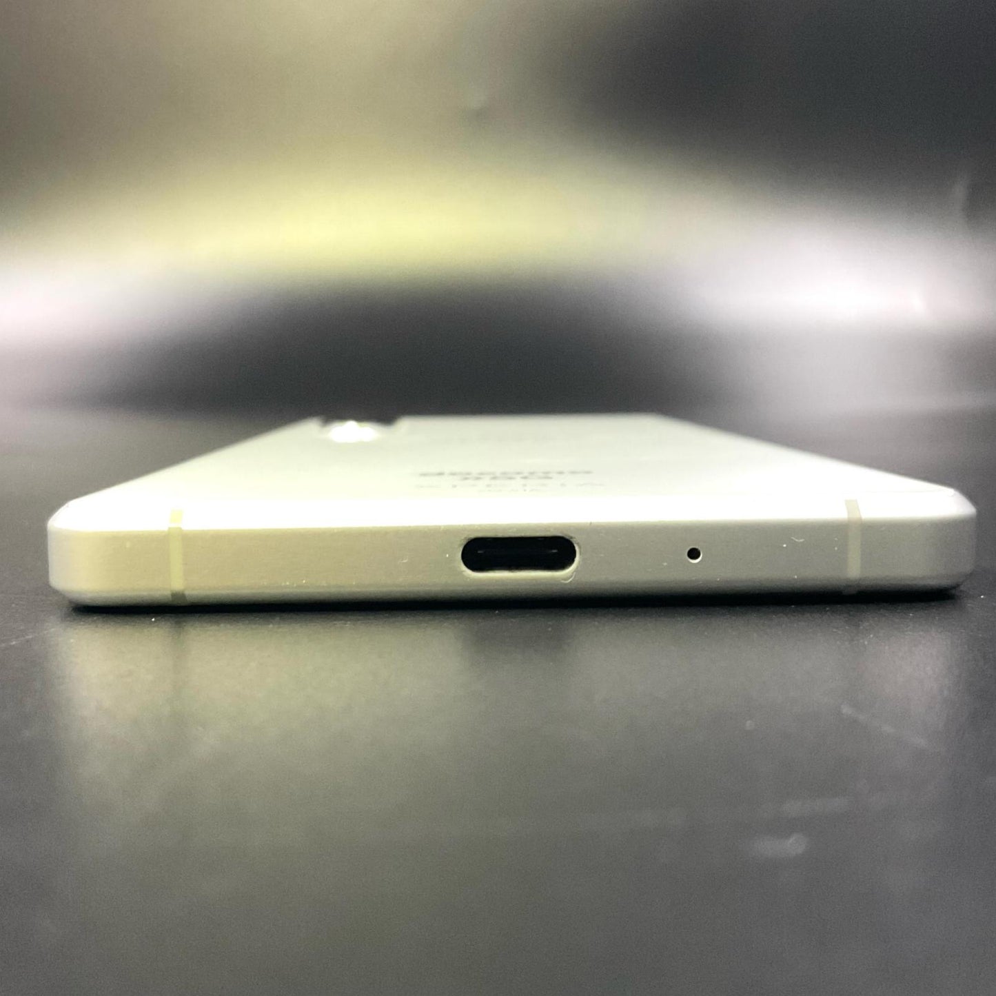 【全額返金保証】【最速発送】Sony Xperia 1 II 128GB ホワイト docomo SO-51A 白ロム 動作確認済