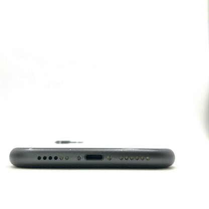 【全額返金保証】【最速発送】Apple iPhone iPhone 11 64GB ブラック docomo 白ロム 動作確認済 81%