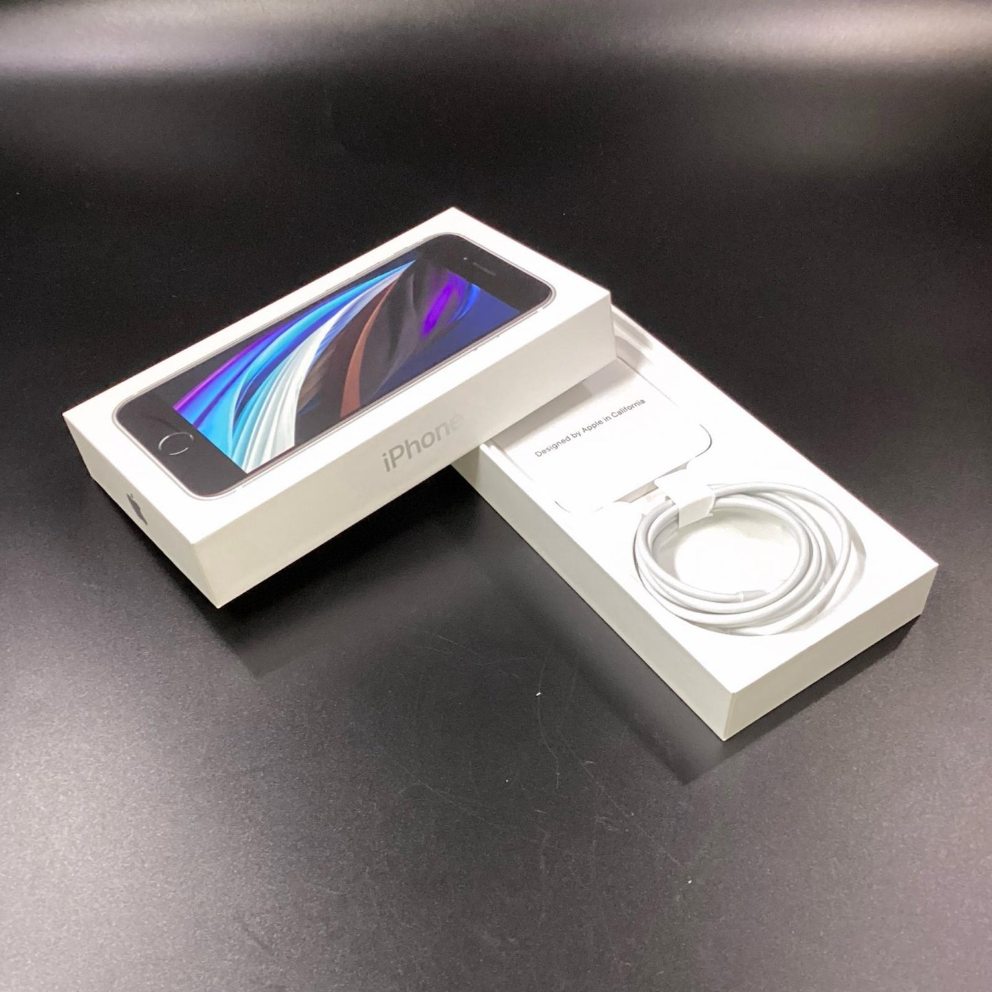 【全額返金保証】【最速発送】Apple iPhone iPhone SE（第2世代） 64GB ホワイト Softbank 白ロム 動作確認済 73%