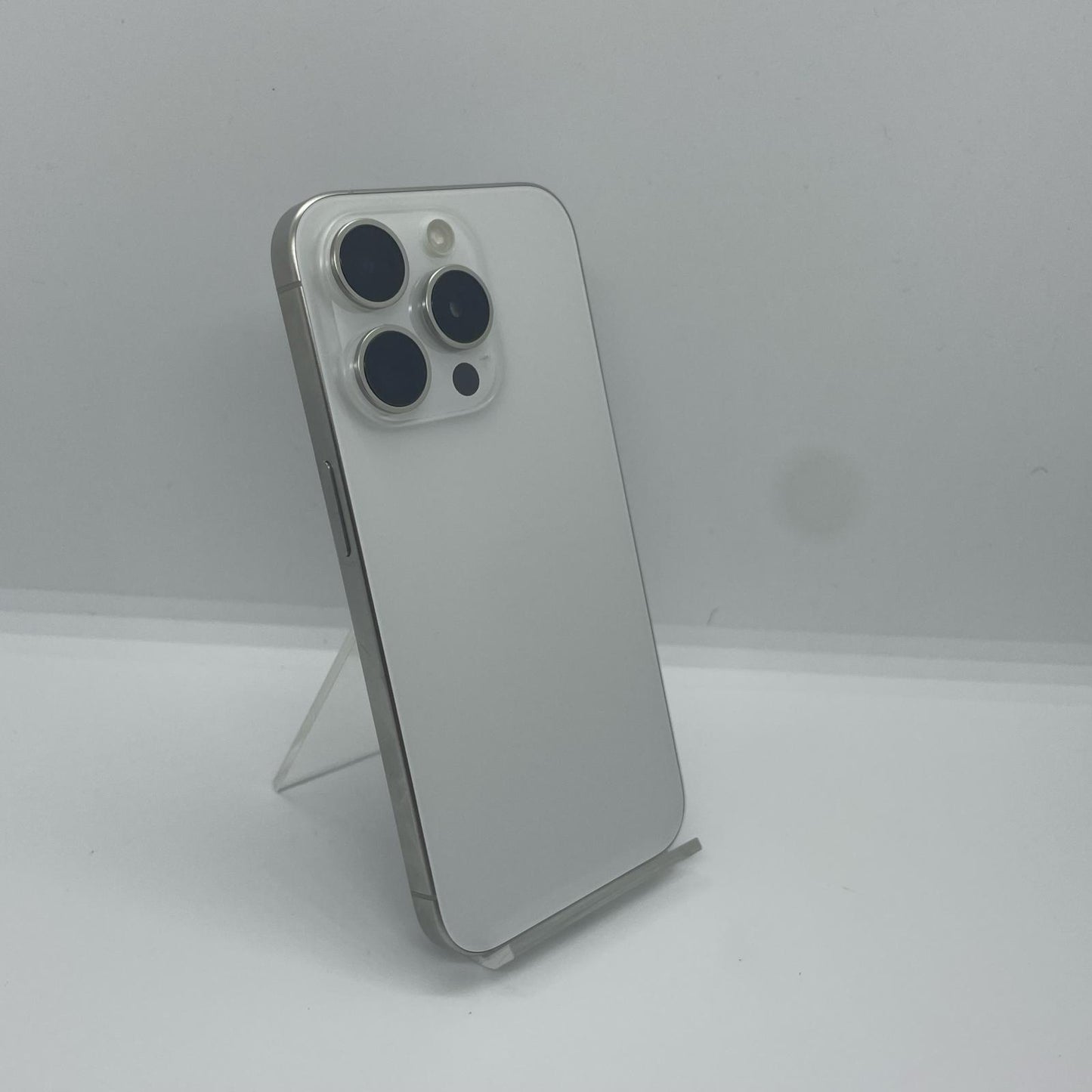 【全額返金保証】【最速発送】Apple iPhone iPhone 15 Pro 256GB ホワイトチタニウム SIMフリー 美品 動作確認済 89%