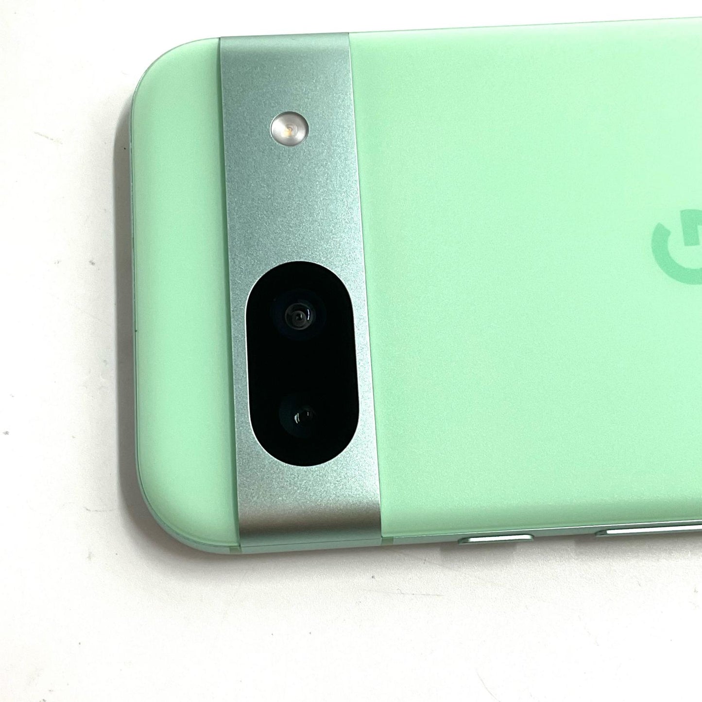 【全額返金保証】【最速発送】Google Pixel 8a 128GB アロエ docomo SIMフリー G576D 白ロム 美品 動作確認済