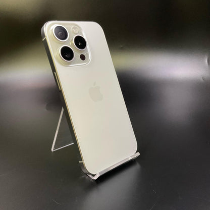 【全額返金保証】【最速発送】Apple iPhone iPhone 15 Pro 256GB ホワイト docomo SIMフリー 白ロム 美品 動作確認済 86%
