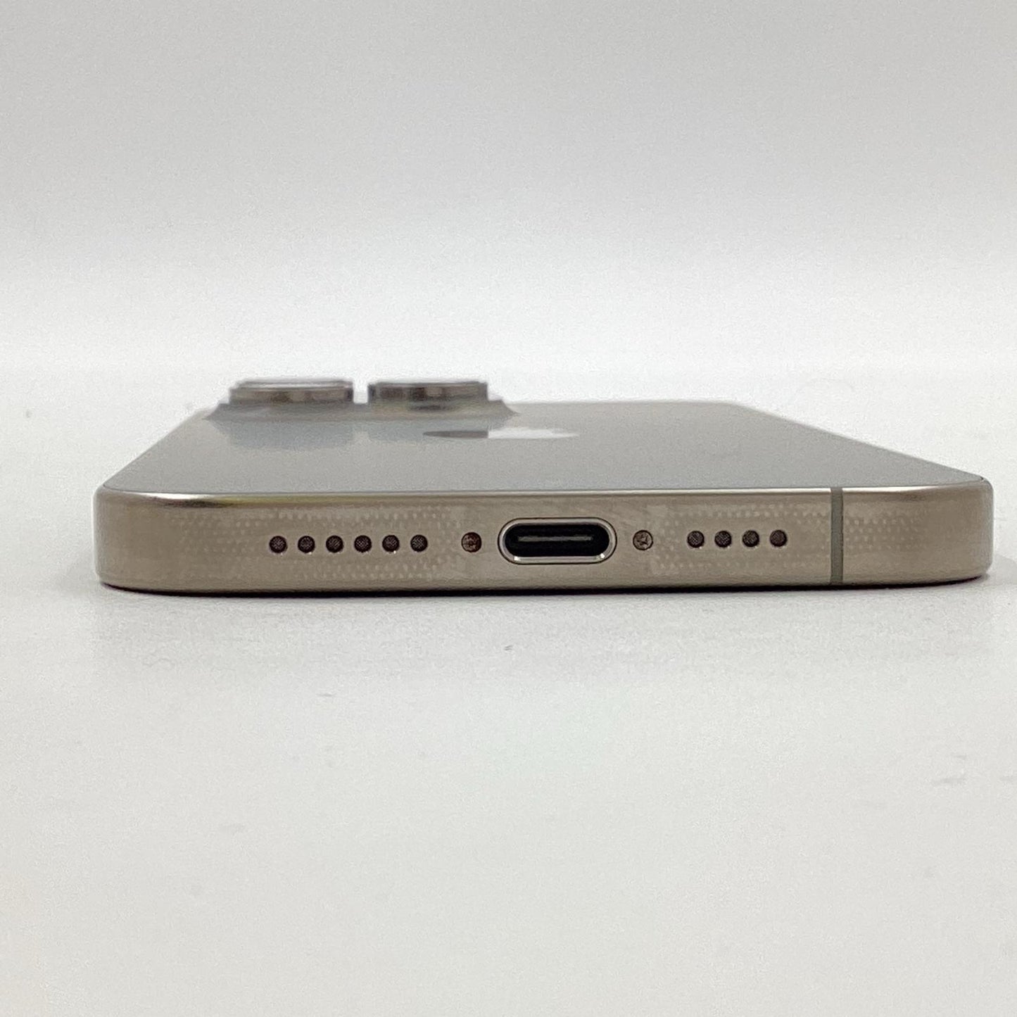 【全額返金保証】【最速発送】Apple iPhone iPhone 15 Pro Max 256GB ナチュラルチタニウム SIMフリー 白ロム 美品 動作確認済 89%