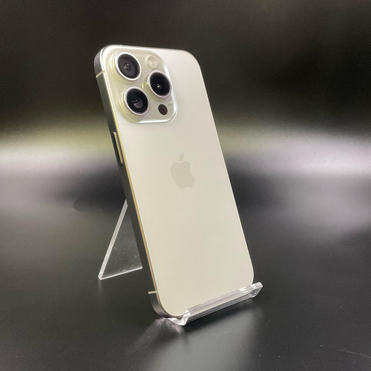 【全額返金保証】【最速発送】Apple iPhone iPhone 15 Pro 256GB ホワイトチタニウム SIMフリー 白ロム 美品 動作確認済 88%