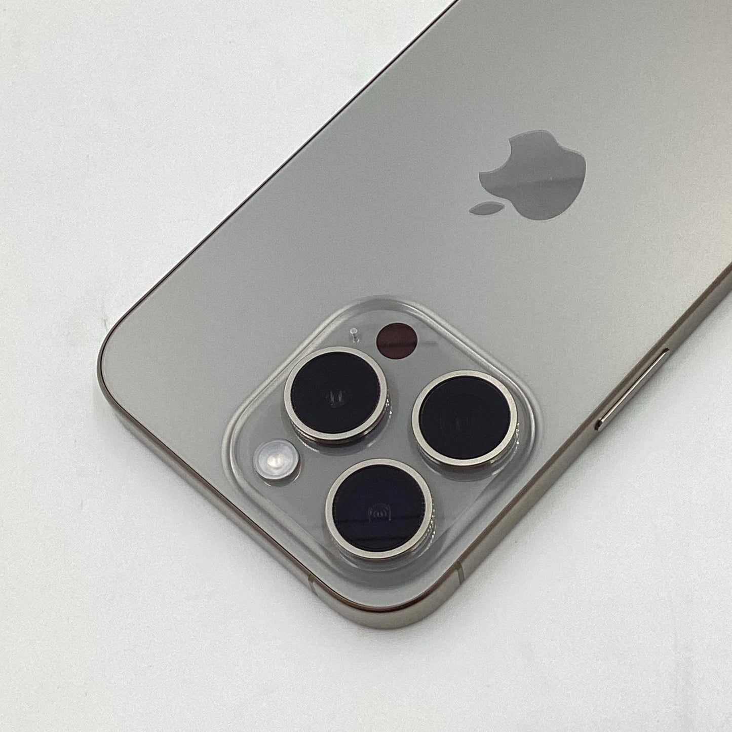 【全額返金保証】【最速発送】Apple iPhone iPhone 15 Pro 512GB ナチュラルチタニウム SIMフリー 白ロム 美品 動作確認済 86%