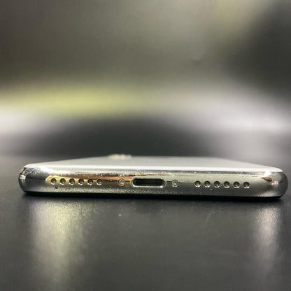 【全額返金保証】【最速発送】Apple iPhone iPhone X 256GB シルバー au 白ロム 動作確認済 94%