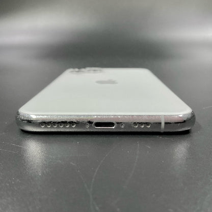 【全額返金保証】【最速発送】Apple iPhone iPhone 11 Pro 256GB シルバー docomo 白ロム 動作確認済 65%