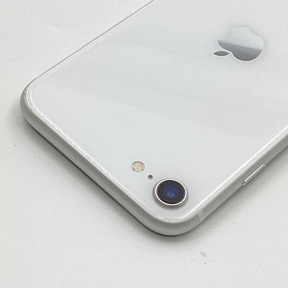 【全額返金保証】【最速発送】Apple iPhone iPhone SE（第2世代） 64GB ホワイト au 白ロム 動作確認済 72%