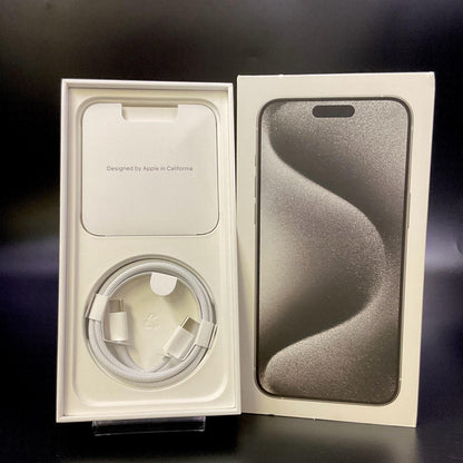 【全額返金保証】【最速発送】Apple iPhone iPhone 15 Pro Max 256GB ホワイトチタニウム SIMフリー 白ロム 美品 動作確認済 87%