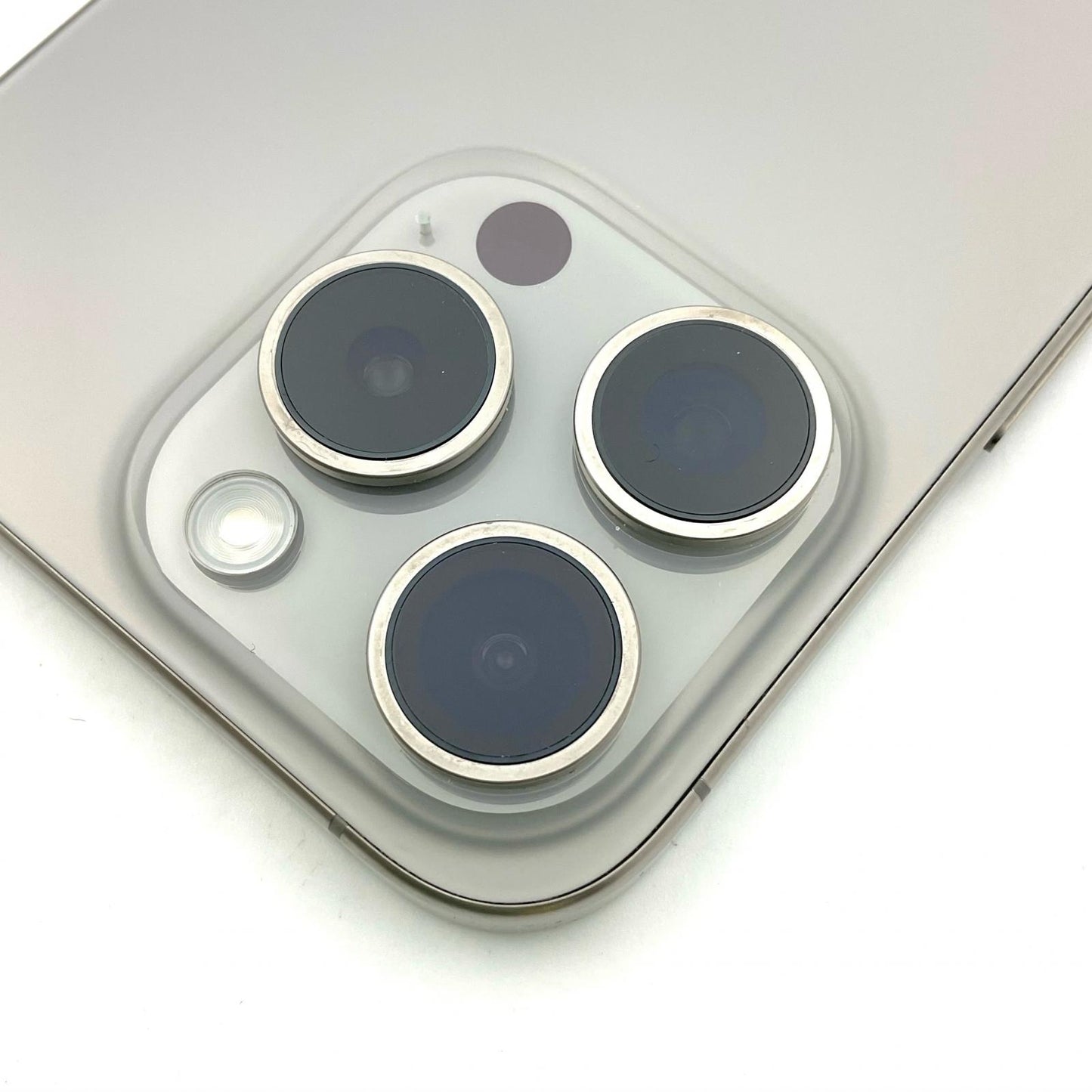 【全額返金保証】【最速発送】Apple iPhone iPhone 15 Pro 256GB ナチュラルチタニウム SIMフリー 白ロム 動作確認済 85%