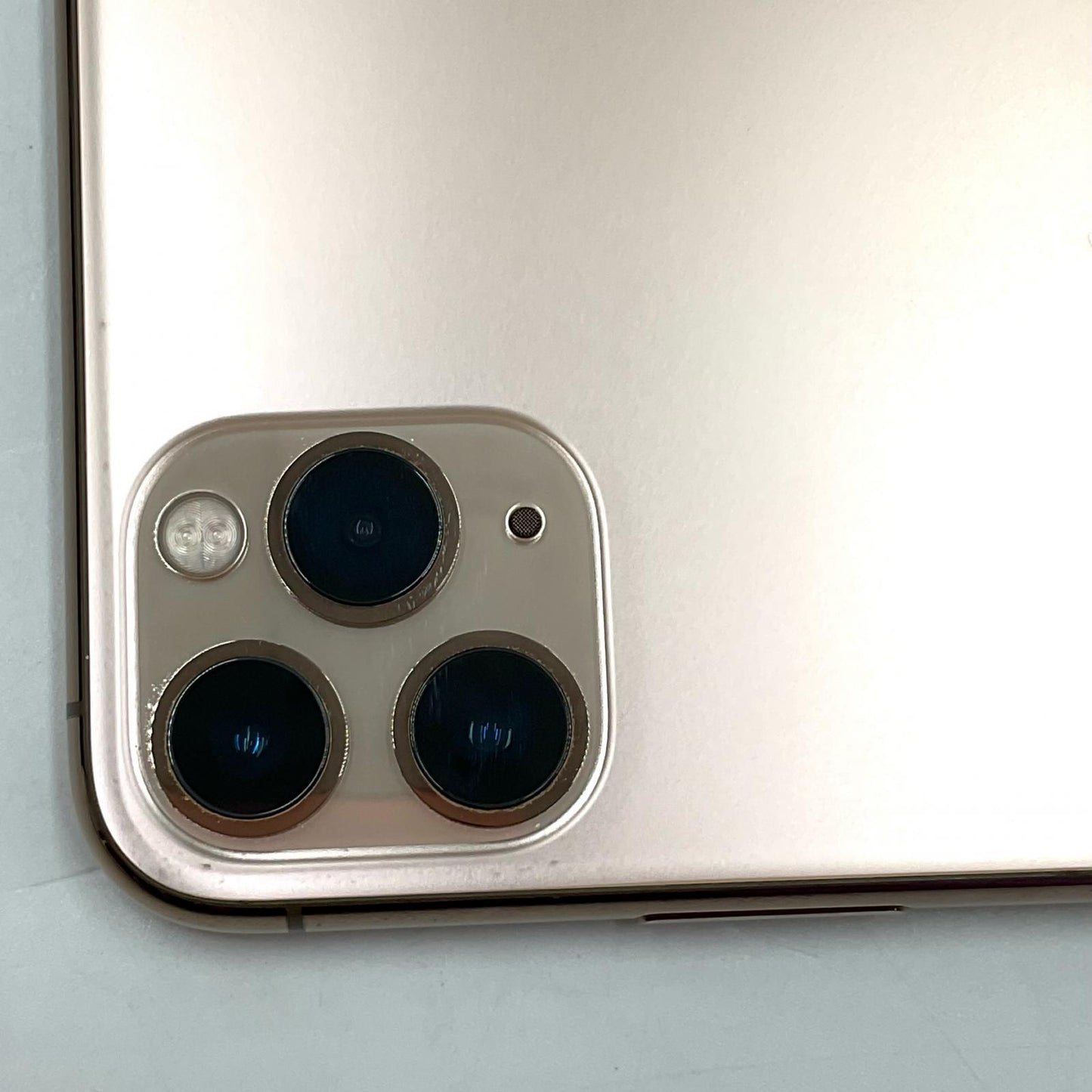 【全額返金保証】【最速発送】Apple iPhone iPhone 11 Pro Max 256GB ゴールド Softbank 白ロム 動作確認済 75%