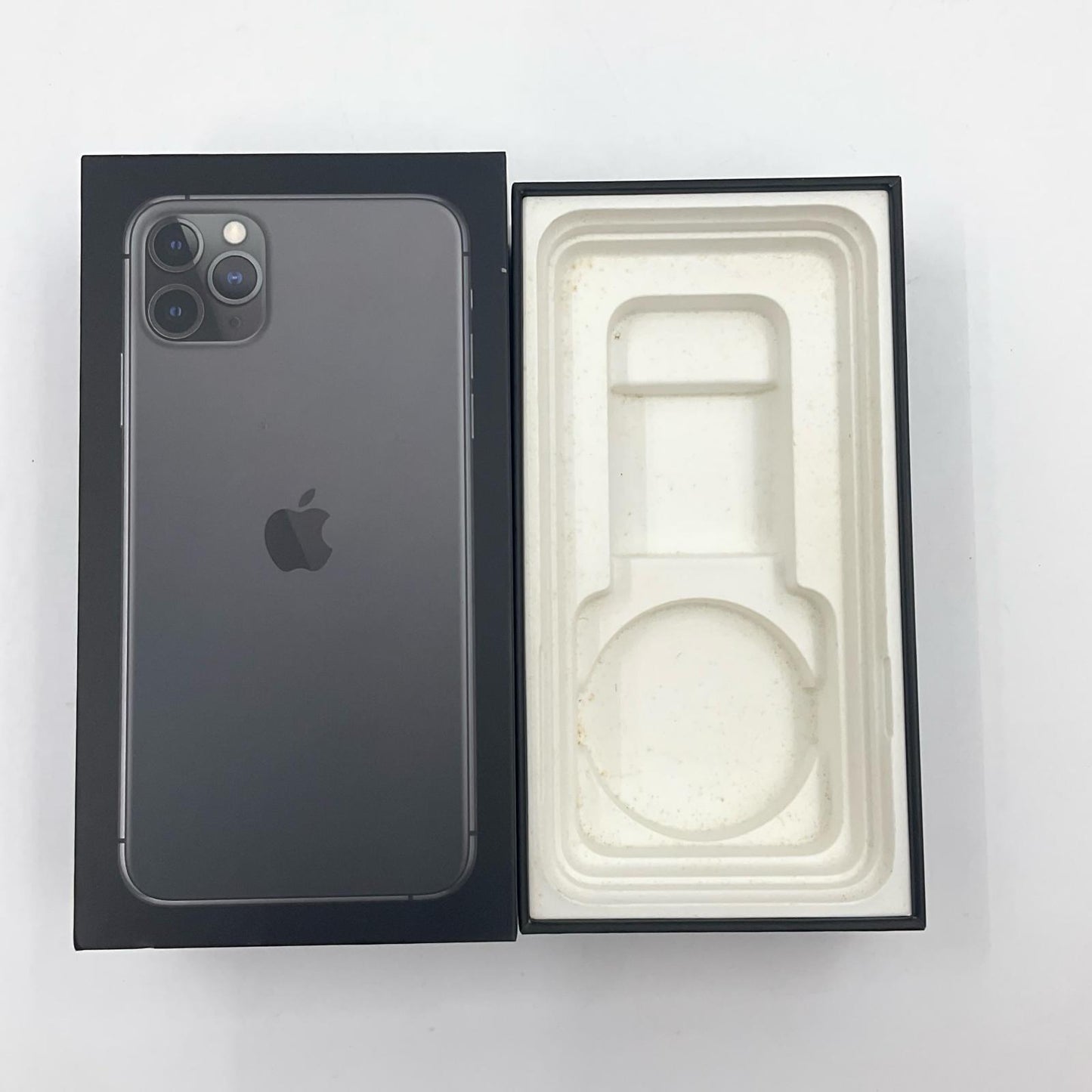 【全額返金保証】【最速発送】Apple iPhone iPhone 11 Pro Max 256GB スペースグレイ Softbank 白ロム 動作確認済 73%