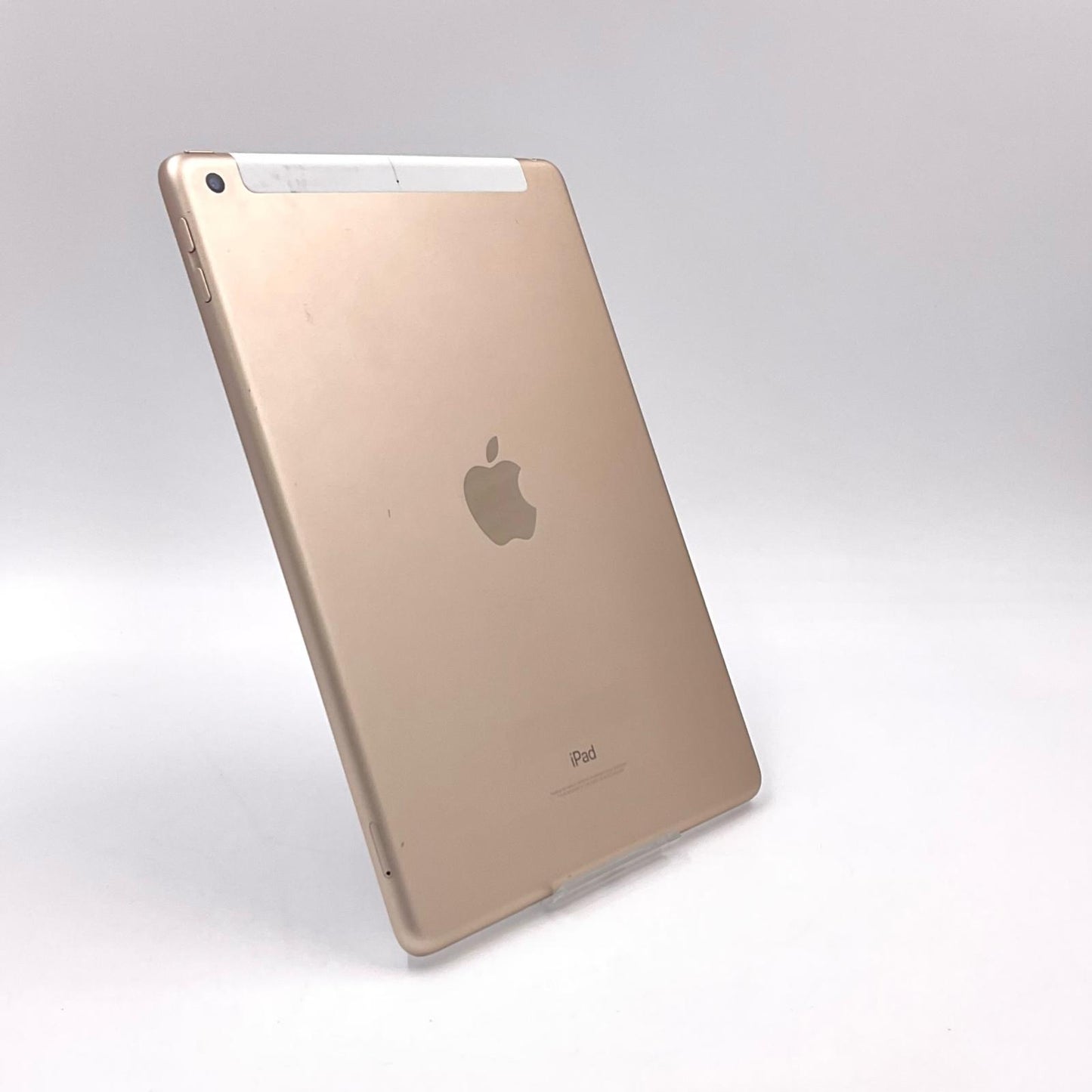 【全額返金保証】【最速発送】Apple iPad iPad 9.7インチ 第5世代 32GB ゴールド WiFi+Cellular docomo 白ロム 動作確認済