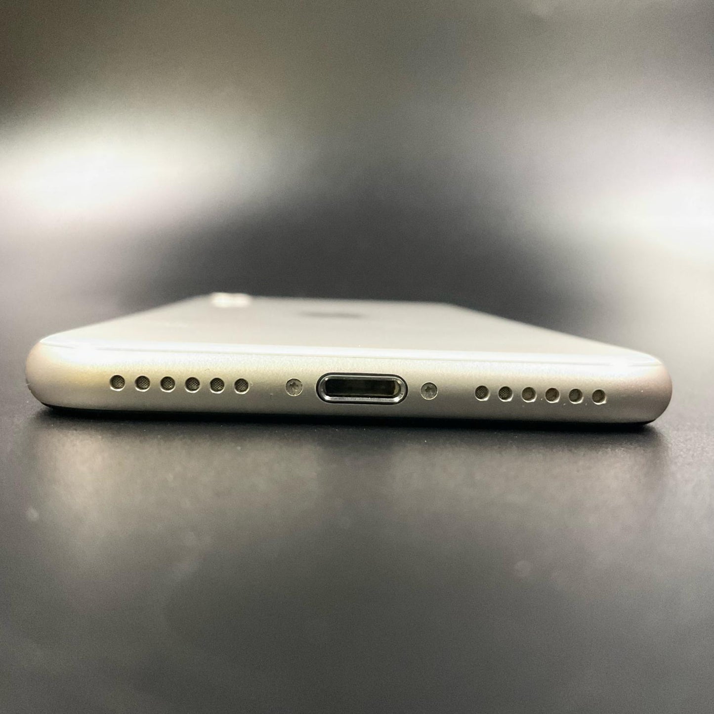 【全額返金保証】【最速発送】Apple iPhone iPhone SE（第3世代） 64GB スターライト SIMフリー 白ロム 動作確認済 78%