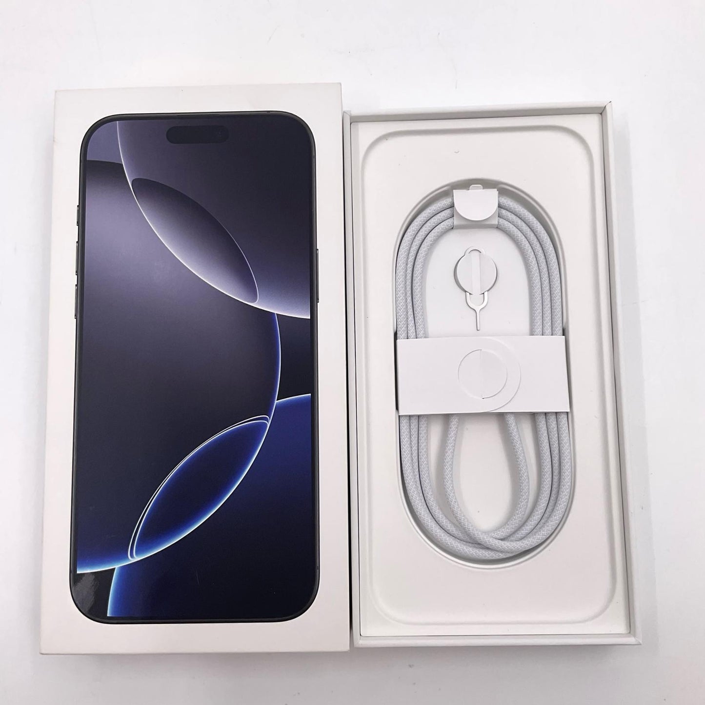【全額返金保証】【最速発送】Apple iPhone iPhone 16 Pro Max 512GB ブラックチタニウム SIMフリー 白ロム 超美品 動作確認済 96%