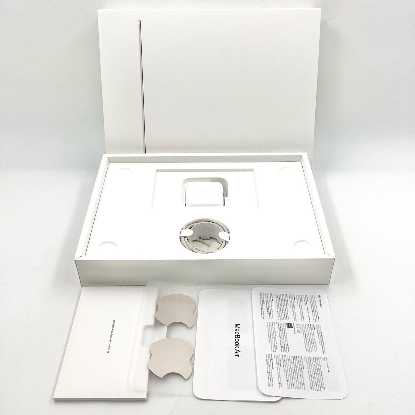 【全額返金保証】【最速発送】Apple MacBook Air 13インチ 2022 Apple M2 8GB SSD 256GB スターライト 93% 動作確認済