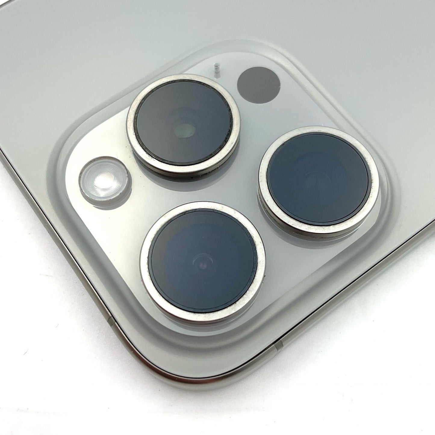 【全額返金保証】【最速発送】Apple iPhone iPhone 15 Pro 512GB ナチュラルチタニウム 白ロム 美品 動作確認済 87%